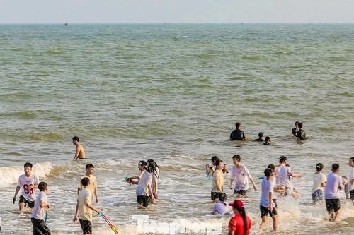 Thanh Hóa: Rốt ráo 'thay áo' cho bãi biển Sầm Sơn