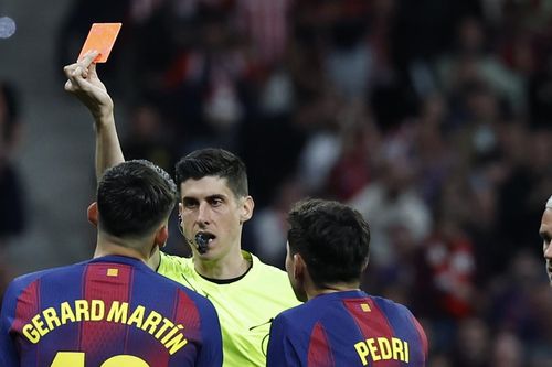 Simeone phản ứng vụ trọng tài xử ép Atletico thua Barca