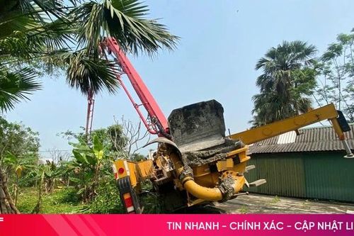 Bị cần bơm bê tông va trúng đầu, thợ xây dựng tử vong