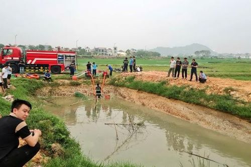 Phát hiện thi thể nam giới tại khu vực ao nuôi cá ở phường Đa Mai