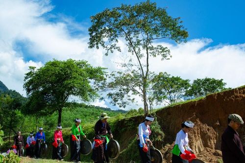 Xóa 'vùng lõm sóng', thiếu điện ở miền núi