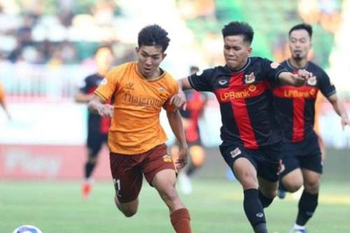Ninh Bình lội ngược dòng đánh bại HAGL 2-1 tại V-League