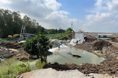 Sạt lở đường bờ Bắc kinh Tân Thành gây thiệt hại trên 5 tỷ đồng