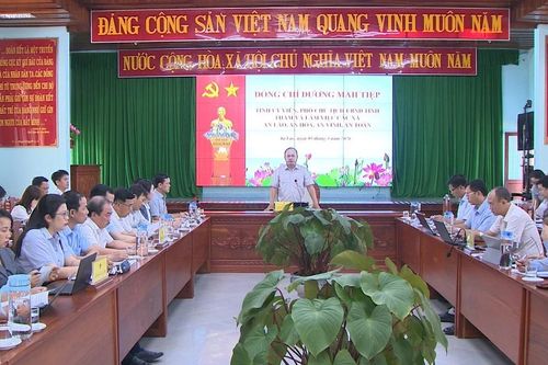 Phó Chủ tịch UBND tỉnh Dương Mah Tiệp làm việc với 4 xã vùng cao phía Đông