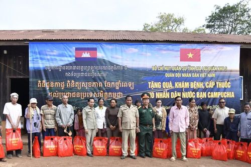 Bộ CHQS tỉnh Gia Lai tổ chức hoạt động đối ngoại quốc phòng tại Ratanakiri