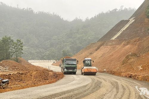 Dồn lực hoàn thành đường Hồ Chí Minh đoạn qua Thái Nguyên