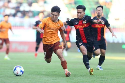 V-League: Văn Thuận tỏa sáng, Ninh Bình ngược dòng hạ Hoàng Anh Gia Lai