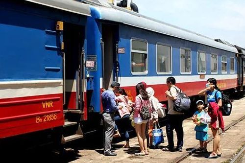 Điều chỉnh giá vé tàu khách từ 5/4