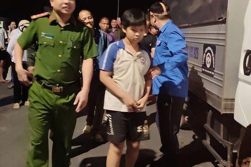 Xuyên đêm, băng rừng tìm kiếm 5 thiếu niên đi lạc