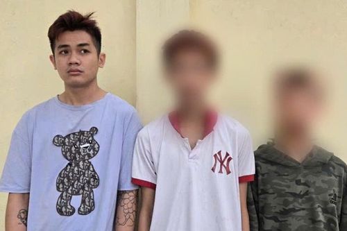 Hà Nội: Nhóm cướp 'nhí' giật tài sản của cụ bà 96 tuổi ngồi xe lăn