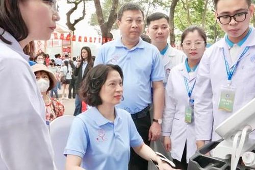 Chuyên gia chỉ rõ 3 trụ cột giúp người dân chủ động phòng bệnh từ sớm, từ xa