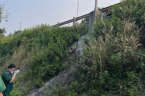 Tai nạn giao thông nghiêm trọng trên đường tránh Huế, 2 người thương vong