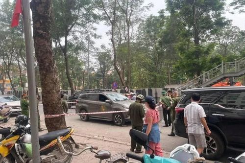 Điều tra vụ khách tấn công tài xế tại đường Linh Đàm