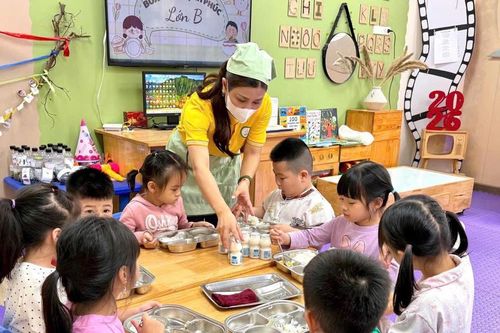 Số hóa để chặn thực phẩm bẩn vào trường học