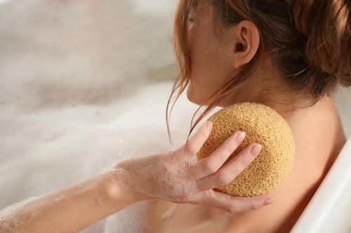 Đột quỵ 'gõ cửa' sớm muộn vì kiểu tắm sai lầm ít người để ý