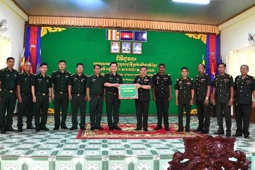 Ban Chỉ huy Bộ đội Biên phòng tỉnh Đắk Lắk chúc Tết Tiểu khu Quân sự Mondulkiri