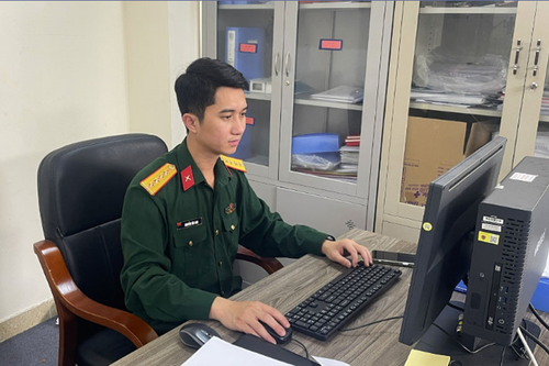 Vững chuyên môn, tận tâm cống hiến