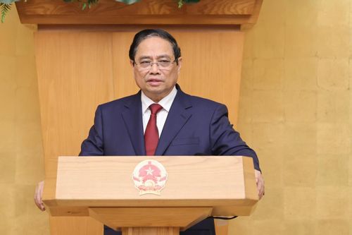 Vượt qua nhiều cơn gió ngược, đưa con thuyền kinh tế, xã hội cập bến an toàn