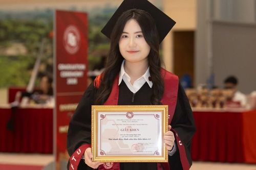 Nữ sinh Ngoại thương tốt nghiệp sớm với GPA 3.99, đạt Sinh viên tiêu biểu với có nhiều công bố khoa học quốc tế