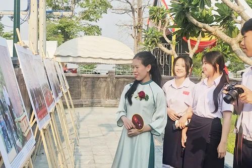 Gìn giữ dấu ấn Bác Hồ trên đất bạn Lào