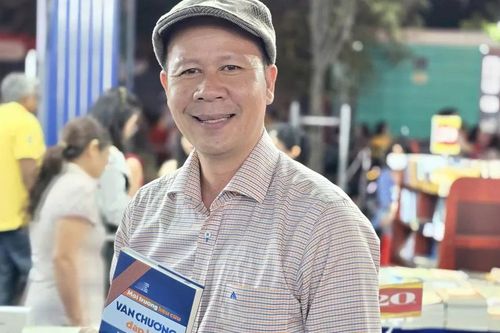 Bệ đỡ mới cho văn học sử