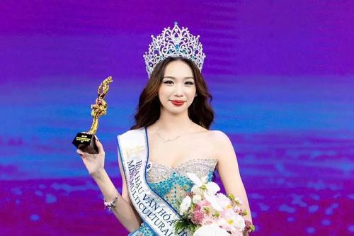 Nữ sinh 18 tuổi đăng quang Hoa hậu Văn hóa Việt Nam 2026