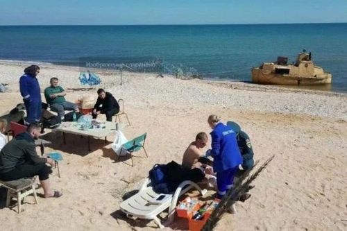 Tàu thương mại bị lật và chìm ở Biển Azov: Có người chết và mất tích