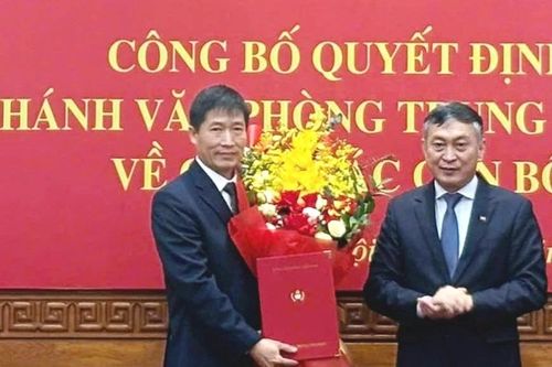 Bí thư Đảng ủy xã Mai Sơn nhận nhiệm vụ ở Văn phòng Trung ương Đảng