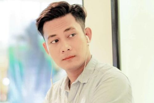 Đạo diễn triệu view Đặng Tuấn Chinh sau cơn sốt 'Xin lỗi, anh chỉ là thằng bán bánh giò'