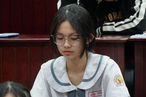 Đề thi Đánh giá năng lực bị than 'dài, nặng': ĐH Quốc gia TPHCM nói gì?