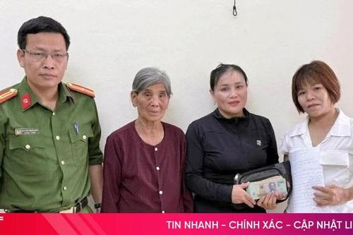 Con dâu cùng mẹ chồng bất ngờ nhặt được hơn 56 triệu đồng