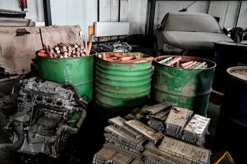 Mông Cổ trước nguy cơ thành 'bãi rác công nghệ xanh' khi nhập khẩu lượng lớn xe hybrid cũ