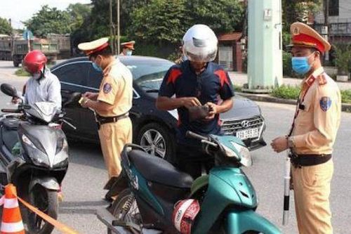 Những lỗi bị CSGT tạm giữ xe máy, không phải ai cũng biết