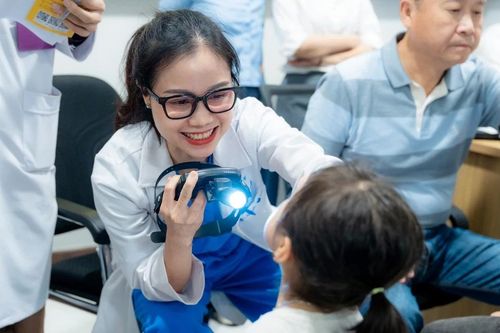 Hành trình 'giải cứu' gương mặt biến dạng suốt 17 năm