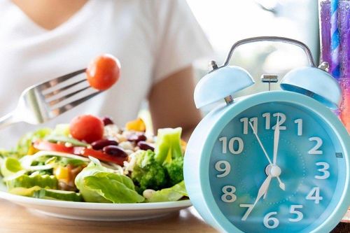 Nhịn ăn gián đoạn: Lợi ích thật hay trào lưu bị thổi phồng?