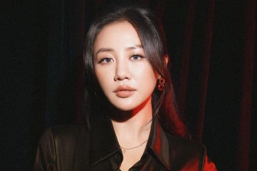 Văn Mai Hương chưa dừng lại sau con số 450 tỷ đồng