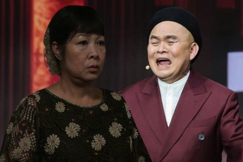 Nghệ sĩ Hồng Vân và Xuân Hinh cùng đối mặt nghịch cảnh