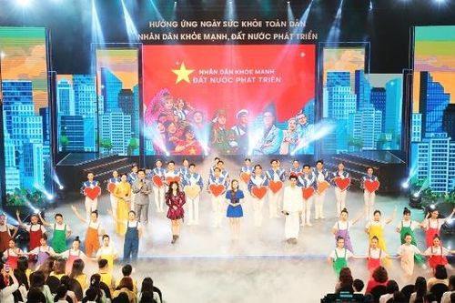 Chương trình chính luận nghệ thuật 'Nhân dân khỏe mạnh - Đất nước phát triển'