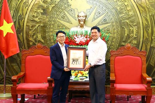 Bí thư Tỉnh ủy Nguyễn Hồng Thái tiếp và làm việc với Công ty trách nhiệm hữu hạn Amkor Technology Việt Nam
