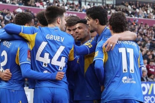 Leeds United vào bán kết FA Cup sau 39 năm: Kịch bản điên rồ tại London