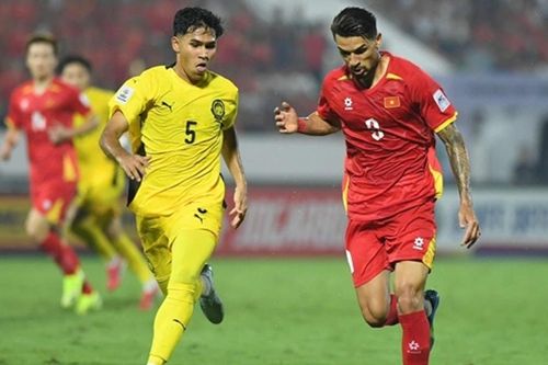 CĐV Thái Lan tranh luận gay gắt về chính sách nhập tịch cầu thủ của Việt Nam