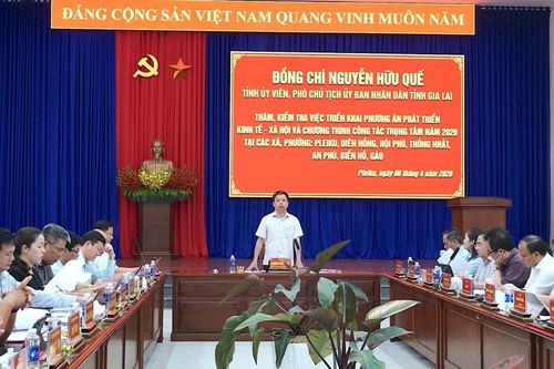 Phó Chủ tịch UBND tỉnh Nguyễn Hữu Quế làm việc với 7 xã, phường phía Tây