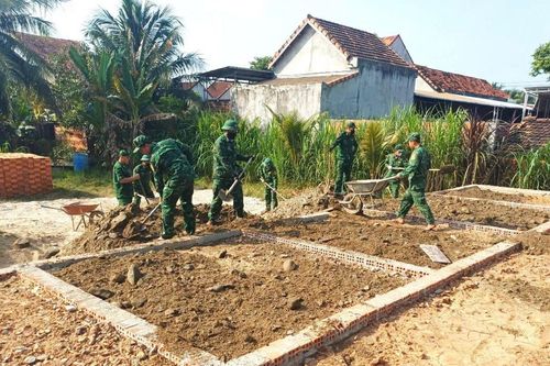 Đồn Biên phòng Ninh Hải hỗ trợ xây nhà cho hội viên phụ nữ khó khăn