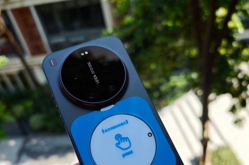 Mẹo bảo vệ camera smartphone: Tại sao không nên dùng miếng dán ống kính giá rẻ?