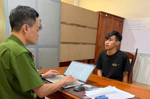 Bắt giữ nghi phạm cướp giật dây chuyền tại tiệm vàng ở Tỉnh An Giang