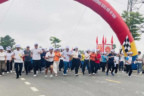 Đẩy mạnh phong trào thể thao quần chúng