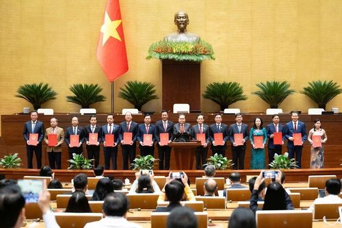 Đồng chí Nguyễn Đình Trung, UVTW Đảng, Bí thư Thành ủy Huế được phê chuẩn giữ chức Trưởng Đoàn Đại biểu Quốc hội thành phố