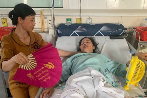 Quên mình cứu người trong mưa bão, nữ công nhân môi trường ở Lào Cai nguy kịch