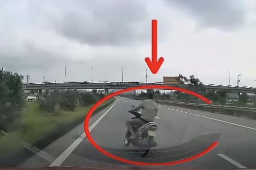 Triệu tập đối tượng đi xe máy 'diễn xiếc' trên cao tốc Hà Nội - Bắc Giang