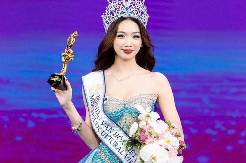 Khí chất thanh tao của tân Hoa hậu Văn hóa Việt Nam 2026 Nguyễn Trần Hà Linh